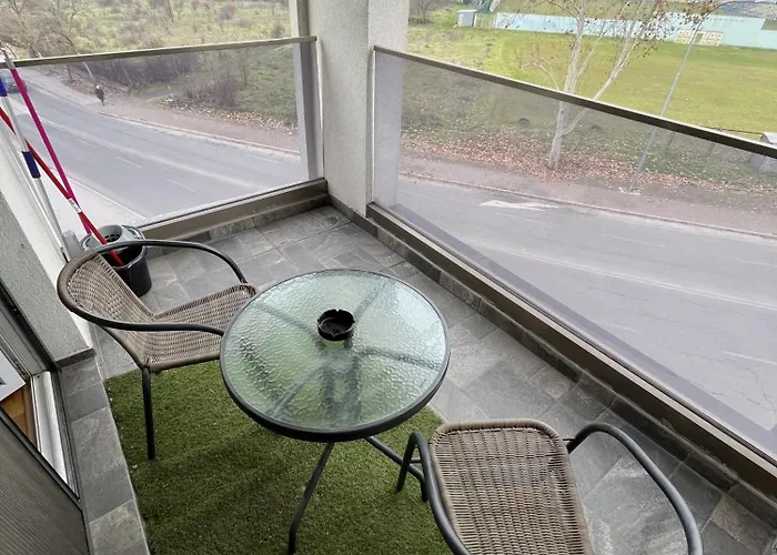 Apartament Modern Nearby Downtown & Peaceful Forest Park